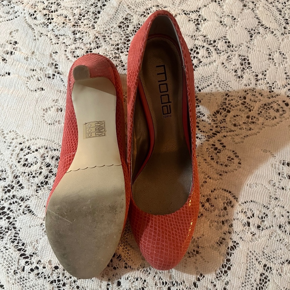 Moda Spana Coral Snake Skin Platform High Heel Size 8 1/2